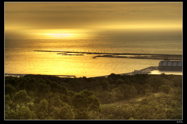 DSC_0013_4_5_tonemapped.jpg DSC_0013_4_5_tonemapped.jpg