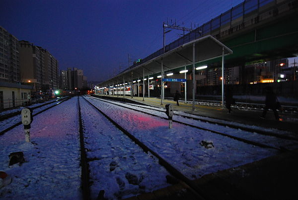 雪地上的火車!! 推~ 