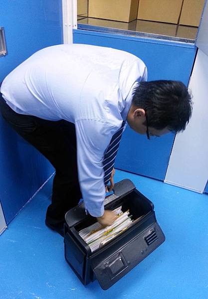 俬儲空間，事務所，文件，卷宗，報表，企業EZ放