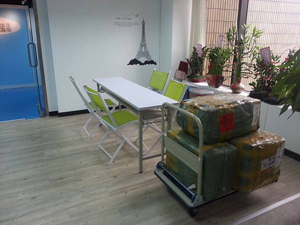 俬儲空間，小型賣家，網拍，貿易商，存貨，迷你倉，小倉庫，便利倉儲，個人倉庫、企業EZ放