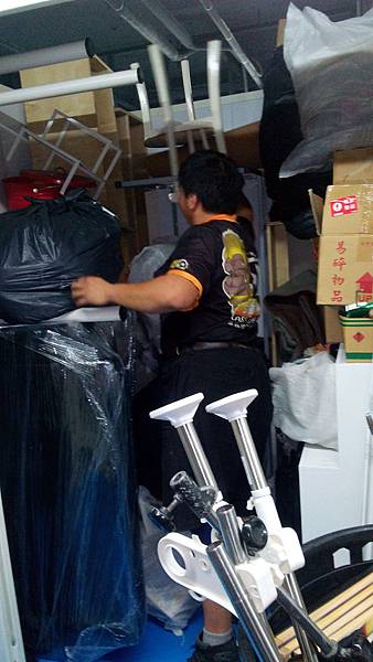 俬儲空間，迷你倉，裝潢，搬家，個人倉庫，入倉，過年，承德倉，小倉庫、便利倉儲、家俱、衣服雜物