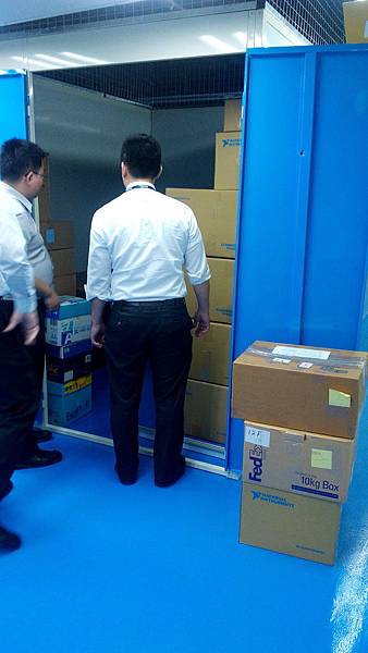 迷你倉庫/小倉庫/便利倉/倉儲/台北/捷運站/公司行號/辦公室/裝潢整修/搬家搬遷/辦公桌椅/oa設備/臨時存放/暫存