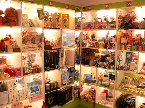 網拍/電子商務/小型電商/格子趣/迷你倉/俬儲空間/台北迷你倉/永春店/捷運站/倉儲空間/展示店面/小店面/網拍小幫手/物流服務/理貨/面交/黃金店面/網路行銷