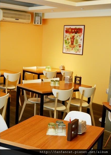 525446_10151551212116602_35252810_n