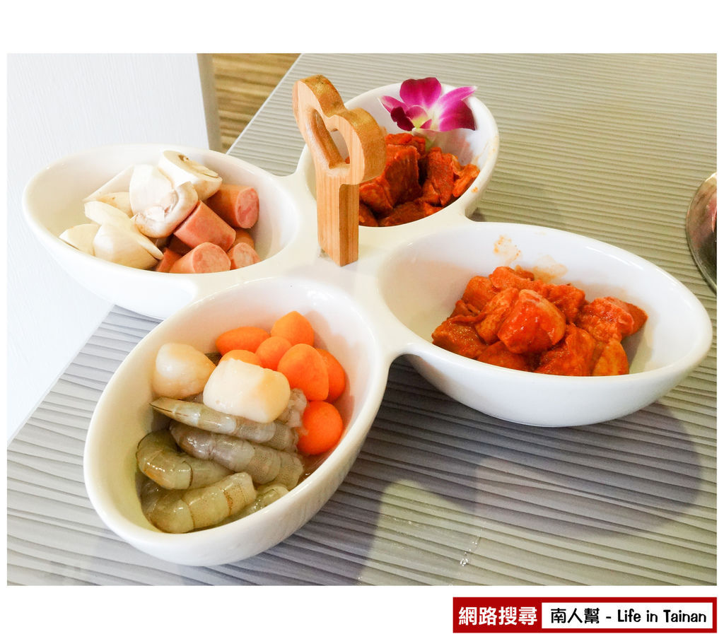 【台南中西區-美食】24小時都可以吃到火鍋的#川丸子鍋趣fun ...