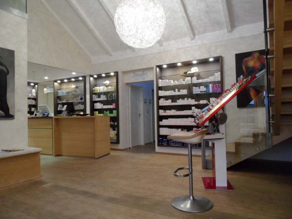 spa01.jpg spa01.jpg