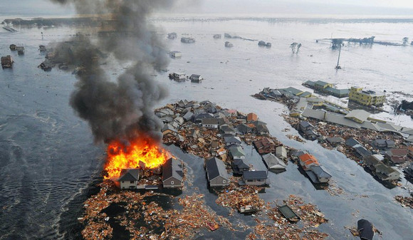 japan-earthquake-2011-1.jpg japan-earthquake-2011-1.jpg