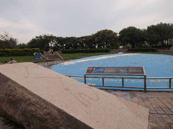 100501138.jpg 100501138.jpg