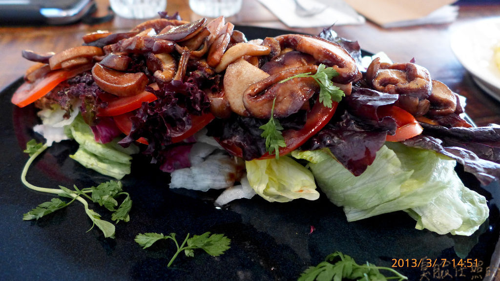 P1020276-11.jpg P1020276-11.jpg