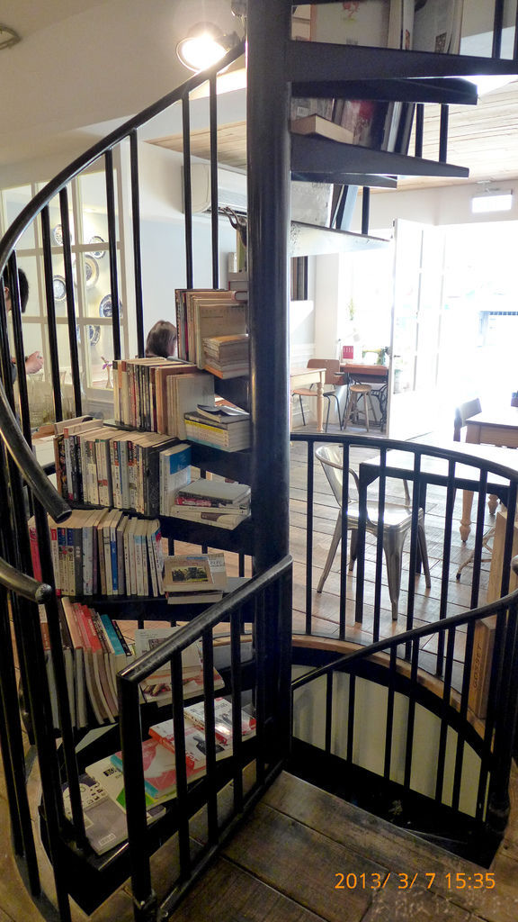 P1020329-34.jpg P1020329-34.jpg