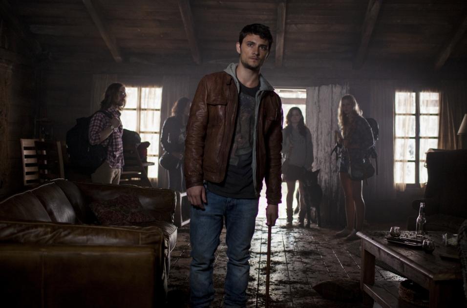 EVIL-DEAD-Photo-06 EVIL-DEAD-Photo-06