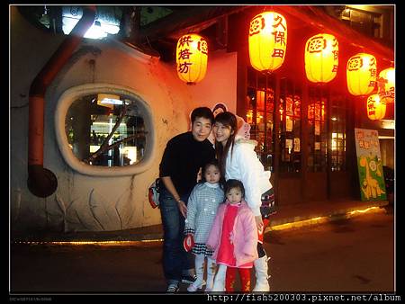 最熱門的商店就莫過於這間 久保田 烘培坊了白天的它跟晚上的感覺很不一樣