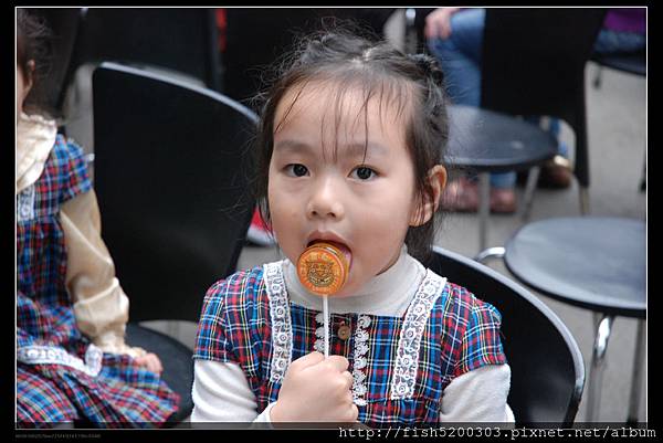 枯麻棒棒糖還會提醒你 當心門牙 枯麻棒棒糖還會提醒你 當心門牙