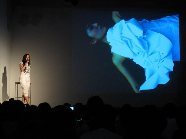 卜昱文 <<米蘭狩獵日記:時尚設計生活愛情的城市揮霍冒險>>作者 卜昱文 <<米蘭狩獵日記:時尚設計生活愛情的城市揮霍冒險>>作者