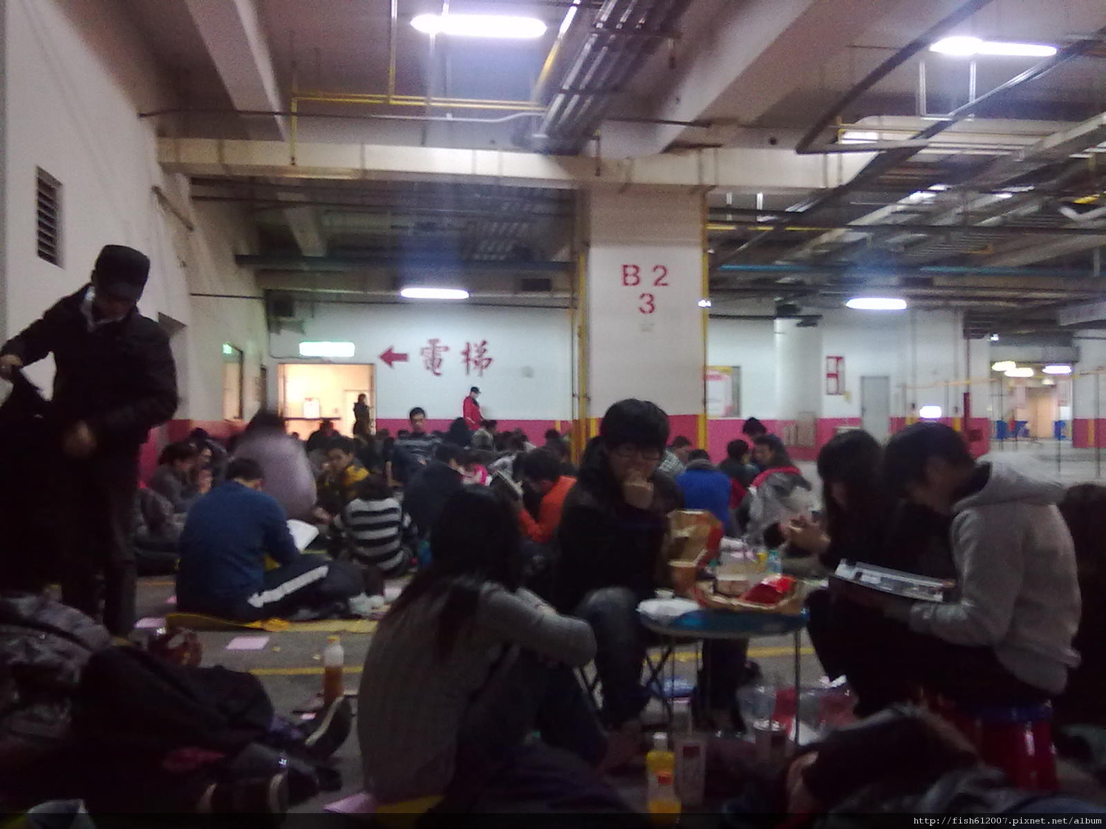 遠百桃園店 搶福袋7 遠百桃園店 搶福袋7