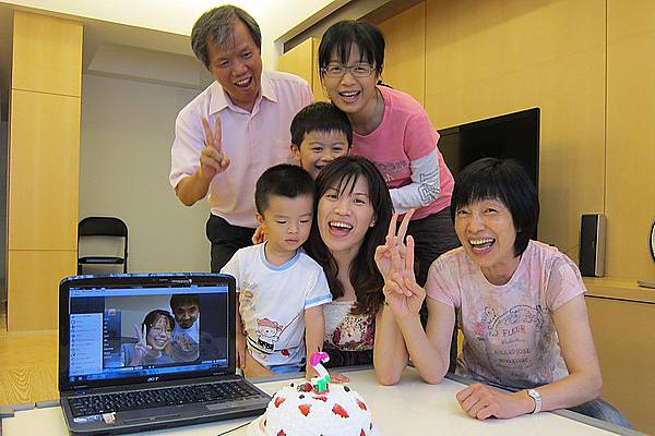 IMG_9931-2.JPG IMG_9931-2.JPG