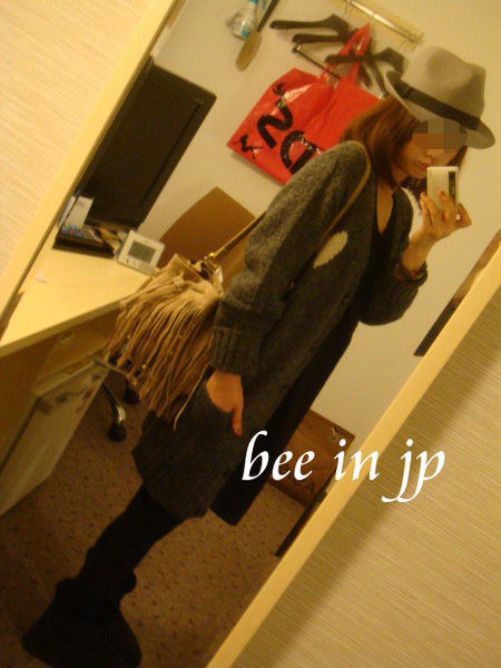 53品牌折扣款大愛心長版毛依罩衫 -.jpg