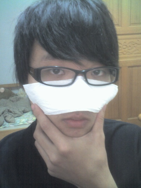 自認為遮住鼻子很好看