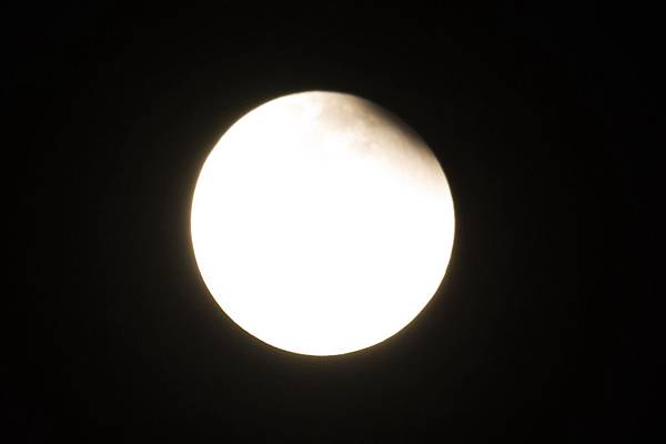 2015.4.4在台灣嘉義所拍攝的月全食及血月過程.16