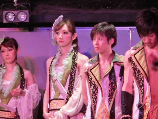 1285610999 1285610999