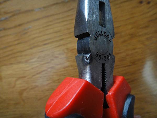 短路的接觸點 短路的接觸點