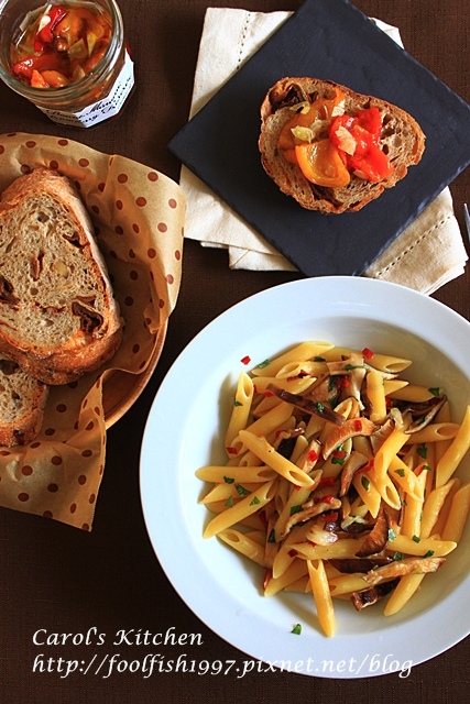 橄欖油清炒辣味野菇義大利麵IMG_4575 橄欖油清炒辣味野菇義大利麵IMG_4575