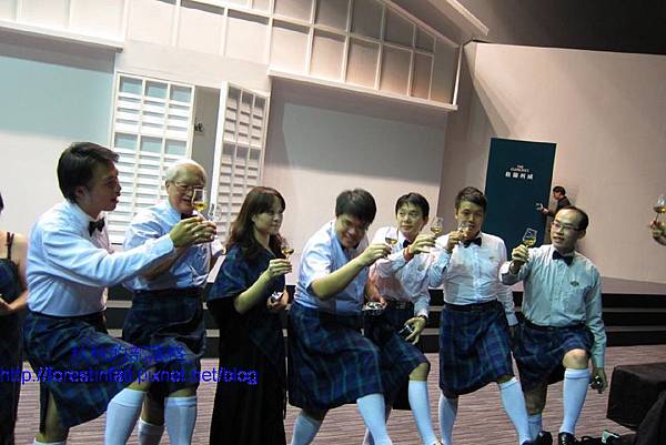 385958_288025234567346_100000796156411_768280_843765364_n(001) 385958_288025234567346_100000796156411_768280_843765364_n(001)