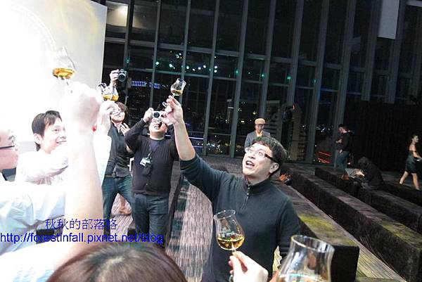 388951_288025064567363_100000796156411_768279_1748449729_n(001) 388951_288025064567363_100000796156411_768279_1748449729_n(001)