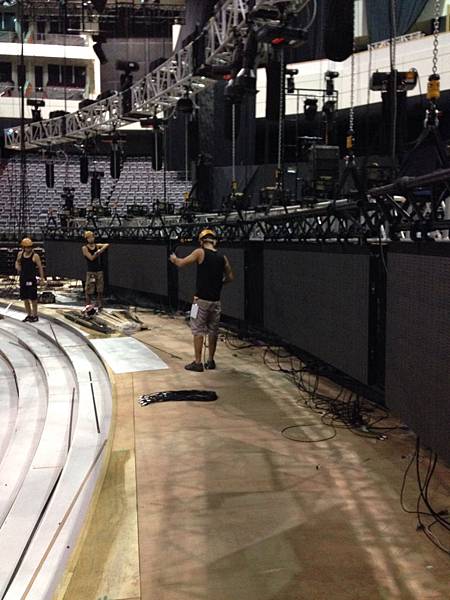 25-003-2.JPG 25-003-2.JPG