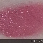 Maybelline ColorSensational Lipstick-235WarmMeUp-Swatch-02