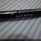 HolikaHolika-Jewel-Light Waterproof Eyeliner-01 Black Gem-06