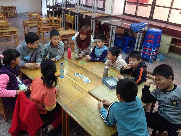 1011676_735898619756420_1646137599_n