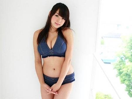 「日版瑤瑤」筱崎愛 「日版瑤瑤」筱崎愛