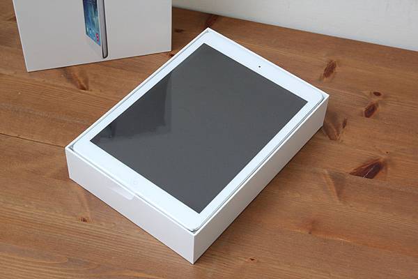 iPadAirUnbox05.jpg