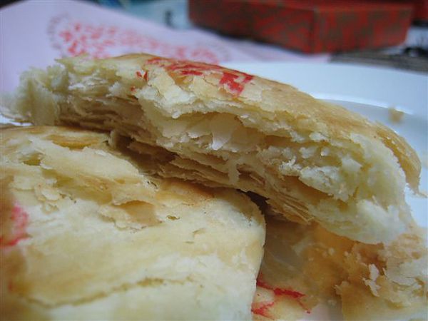 多層次的香酥餅皮_傳承口味太陽餅_太陽堂餅店_台中中區_20110503.JPG