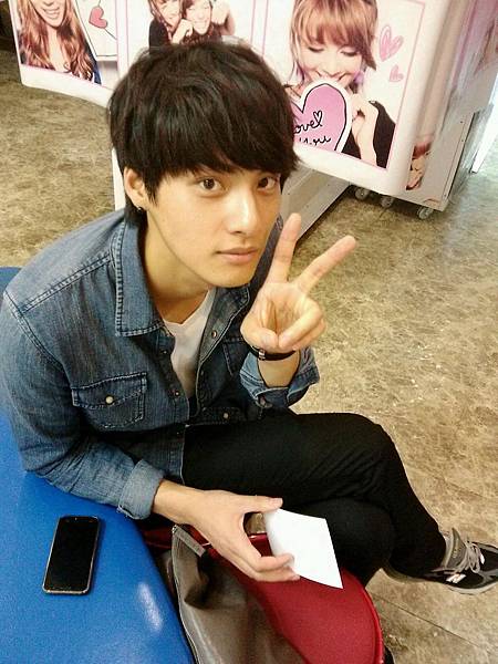 A2BxaBICcAEauJf.jpg large A2BxaBICcAEauJf.jpg large