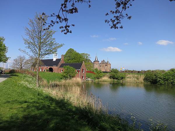 IMG_2042.jpg IMG_2042.jpg