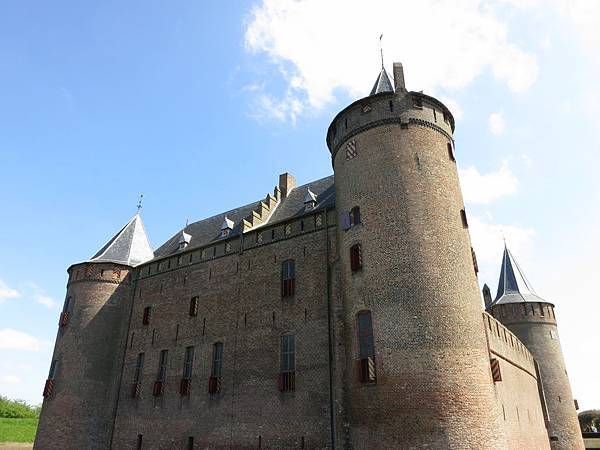 IMG_2068.jpg IMG_2068.jpg