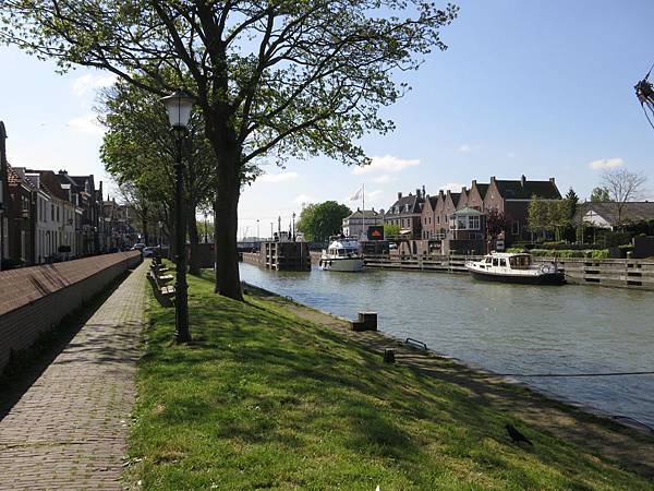 IMG_2070.jpg IMG_2070.jpg