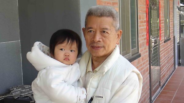 石碇泥畫藝術家揚敏郎