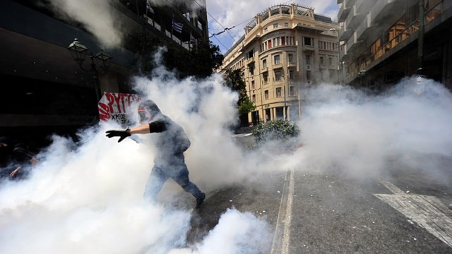 gty_greece_protests_ll_110628_wg.jpg