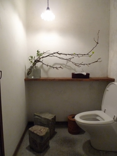 9洗手間的花藝_調整大小