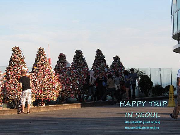 [2012韩国自由行]N 首尔塔 、玻璃电梯及南山缆