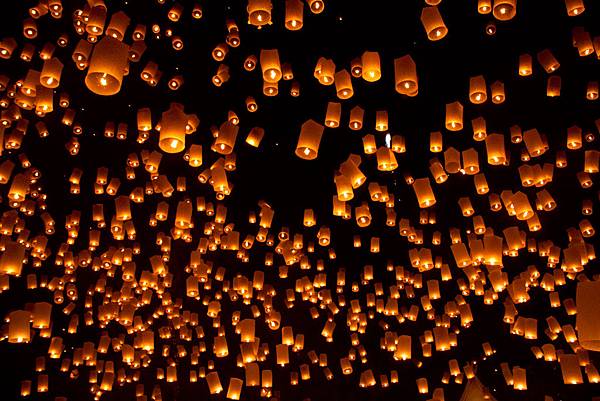 yee-peng-floating-lanterns.jpg yee-peng-floating-lanterns.jpg