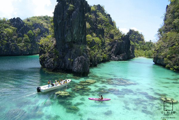 kayaking.jpg kayaking.jpg