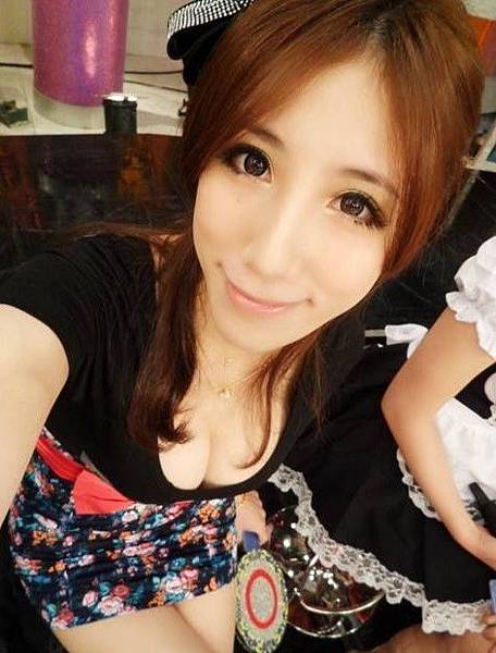 我愛黑澀會F奶瑤瑤 越來越正