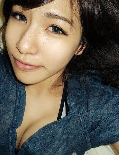 33D超性感可愛的 巨乳正妹Satina