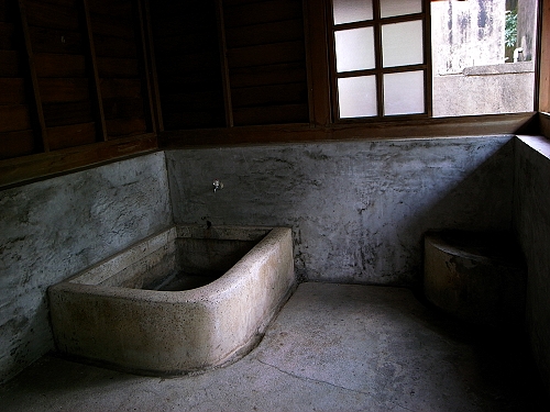 R0018565a.jpg R0018565a.jpg
