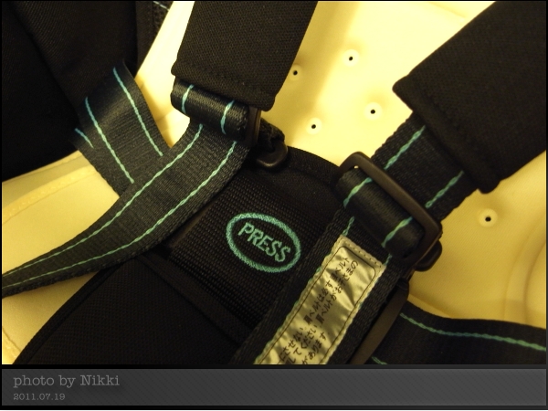 Ashley的新車4五點式的安全釦.jpg Ashley的新車4五點式的安全釦.jpg