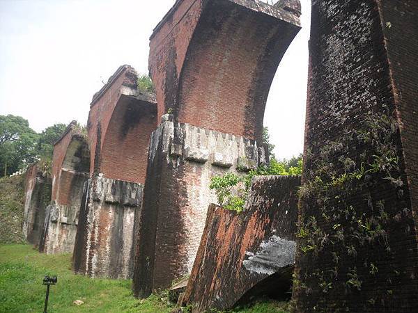 309652_265249890162269_981363799_n